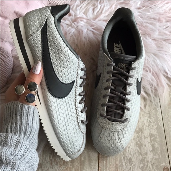 NWT Nike Cortez Special edition - Picture 8 of 8